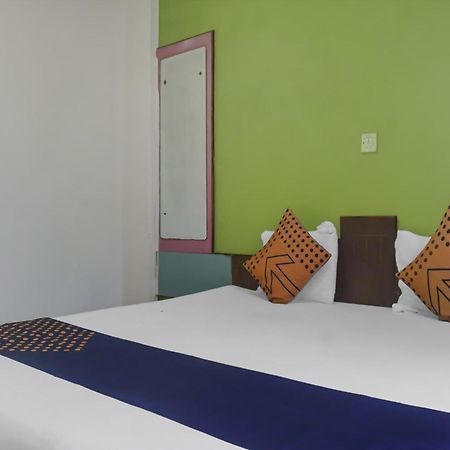 Hotel O Peacock Lodging Kharakvasla Esterno foto